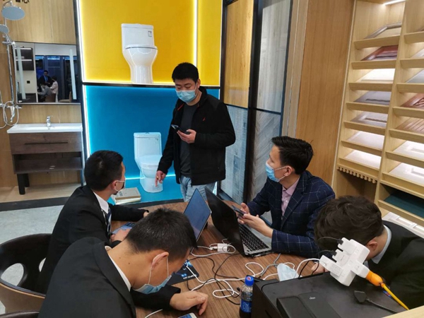 达斐丽全屋定制:成交1513单!“开工盛典”暨工厂直播抢购夜落下帷幕 达斐丽全屋定制:成交1513单!“开工盛典”暨工厂直播抢购夜落下帷幕