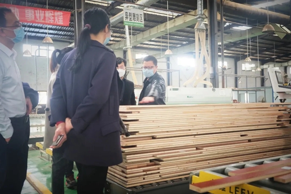福湘定制:万科物业一行莅临福湘定制工厂视察 福湘定制:万科物业一行莅临福湘定制工厂视察