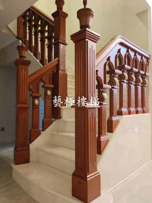 艺极楼梯：凯旋门系列楼梯 高贵霸气与浪漫优雅并存