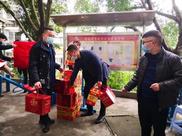 科派木门积极捐款捐物 与一线抗 “疫”工作者们共度难关 科派木门积极捐款捐物 与一线抗 “疫”工作者们共度难关