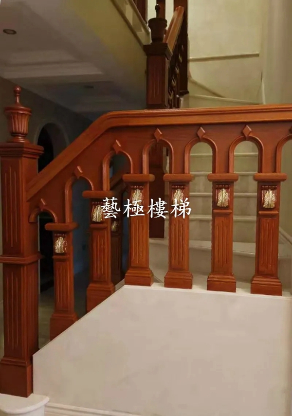 艺极楼梯：凯旋门系列楼梯 高贵霸气与浪漫优雅并存