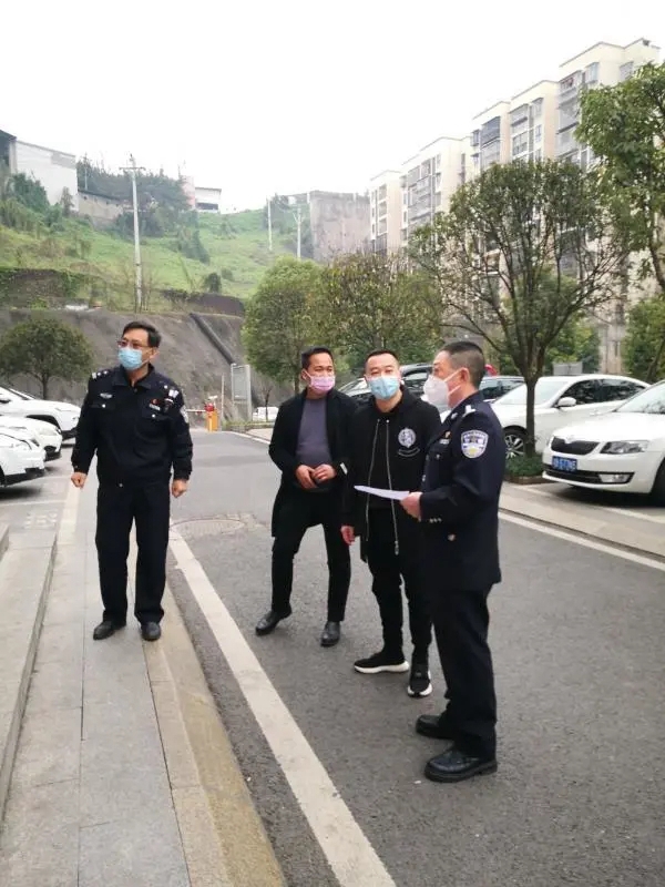 科派木门积极捐款捐物 与一线抗 “疫”工作者们共度难关