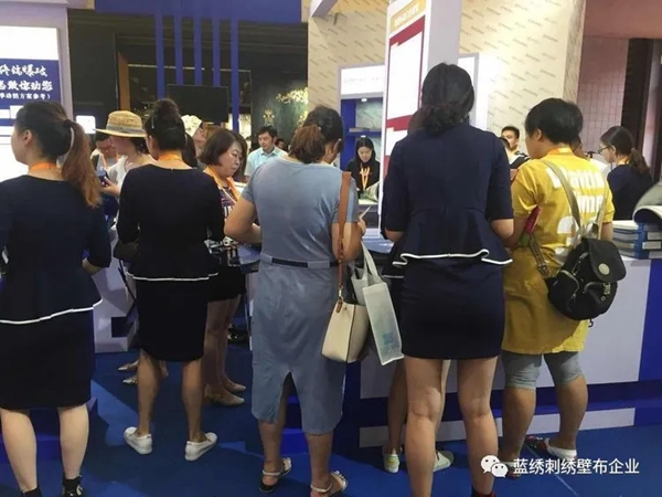 蓝绣墙布“零元”爆品代理 前200名抢到送1188元免洗抑菌洗手液