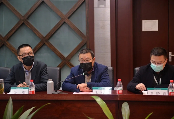 蓝绿双城与鸿雁电器达成智慧生活体系战略合作