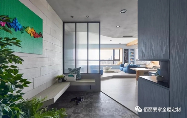 佰丽爱家全屋定制：怎么才能在进门见厅的情况下 把玄关和鞋柜设计好？