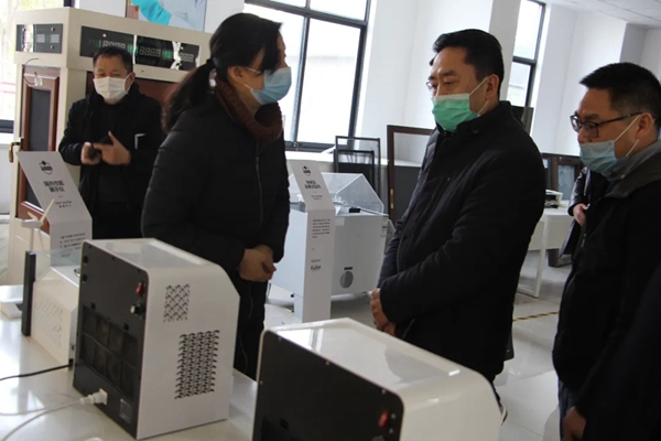 卡莱克铝包木门窗：芜湖市鸠江区人大主任张再保莅临总部慰问