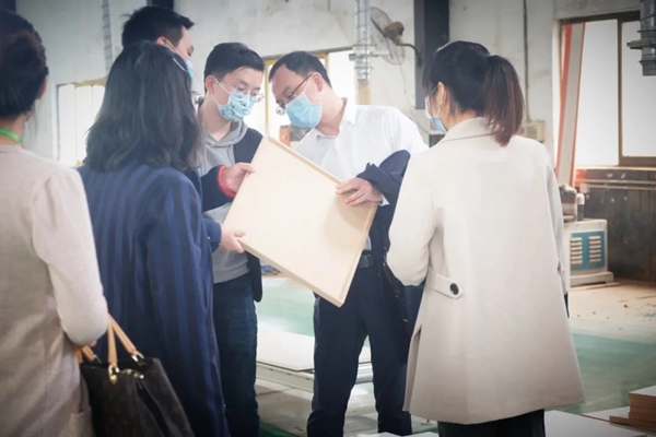 福湘定制:万科物业一行莅临福湘定制工厂视察 福湘定制:万科物业一行莅临福湘定制工厂视察