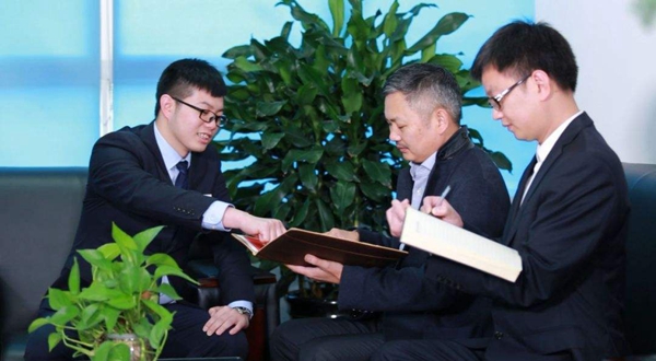 慧亚家居热线黄金荣:怎么介绍你的产品?