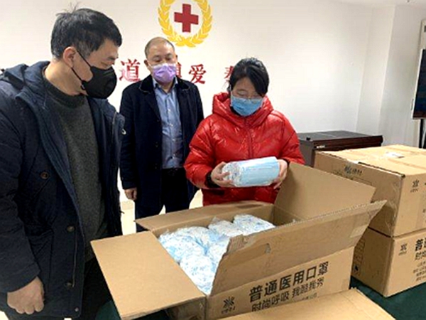 吉麻良丝汉麻无缝墙布：助力抗疫 为爱前行