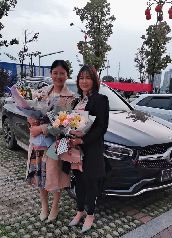 王力快干全智能晾衣机:女神加盟王力快干13个月喜提奔驰