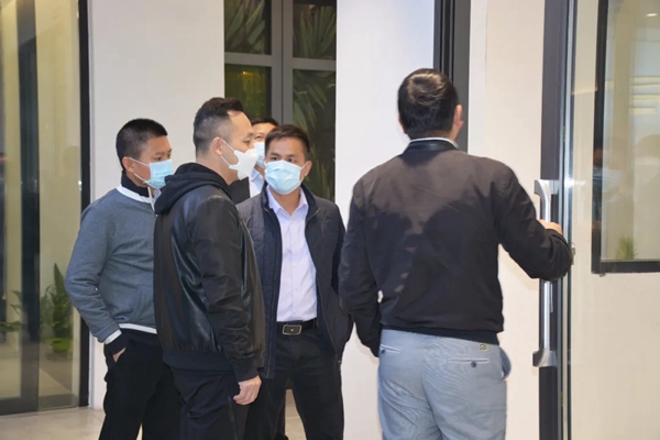 荣高门窗迎接区、镇政府领导莅临慰问走访 助力复工复产