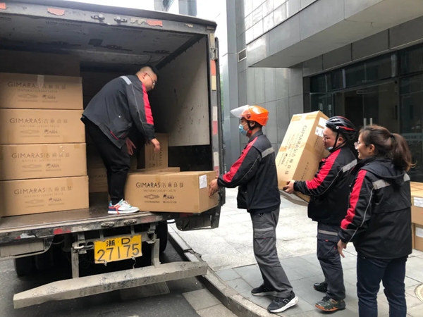 吉麻良丝汉麻无缝墙布：助力抗疫 为爱前行
