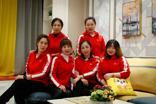 三峰家居桓仁总经理于明霞：因为用心，所以更好！