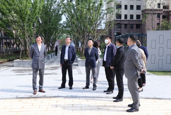 金鹏阳光门窗迎安粮集团领导一行莅临考察交流
