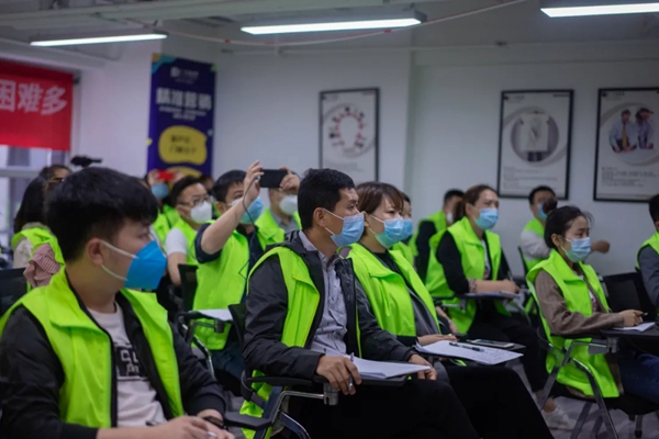 艾高家居全屋定制4月终端销售新商培训圆满结束