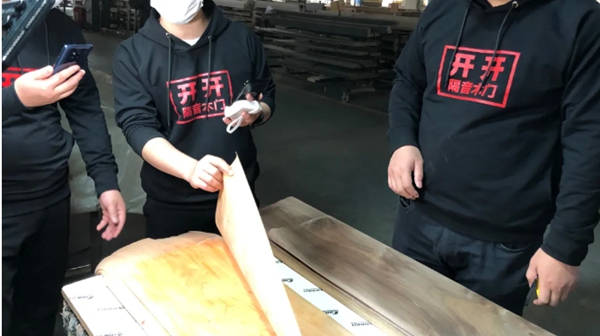 开开木门：直播走进工厂 揭秘生产流程