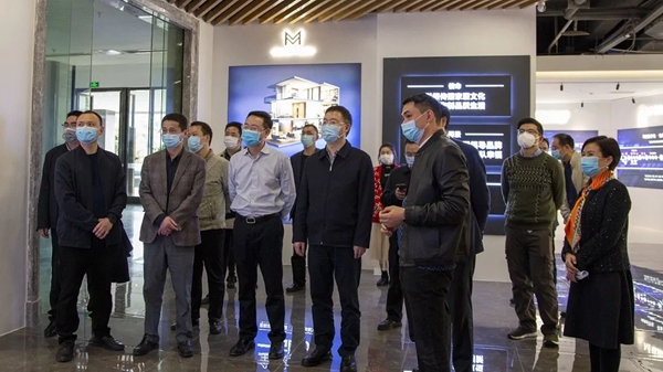 玛格全屋定制迎接重庆发展局罗清泉局长、巴南区何友生区长莅临指导