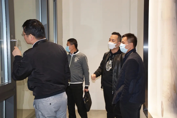 荣高门窗迎接区、镇政府领导莅临慰问走访 助力复工复产