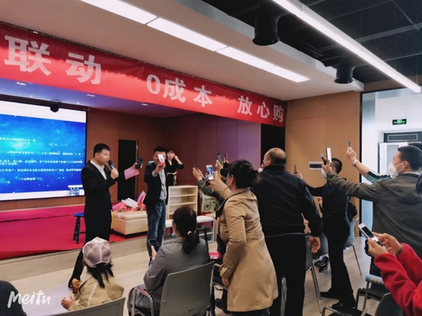 华泰龙木门联合七大品牌厂价直供会盛大启幕