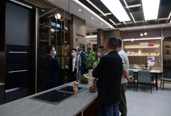 顶固全屋定制：深化合作交流，携手共促发展