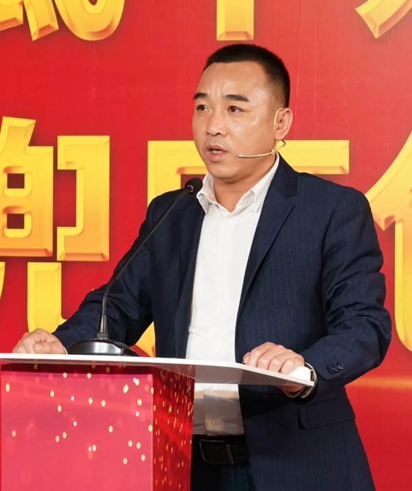 巴德士漆狂纳新经销商300+ 携手打造核心竞争力