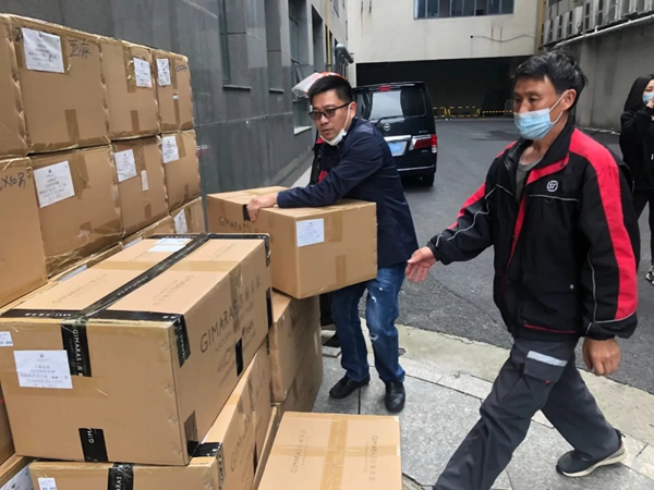 吉麻良丝汉麻无缝墙布：助力抗疫 为爱前行