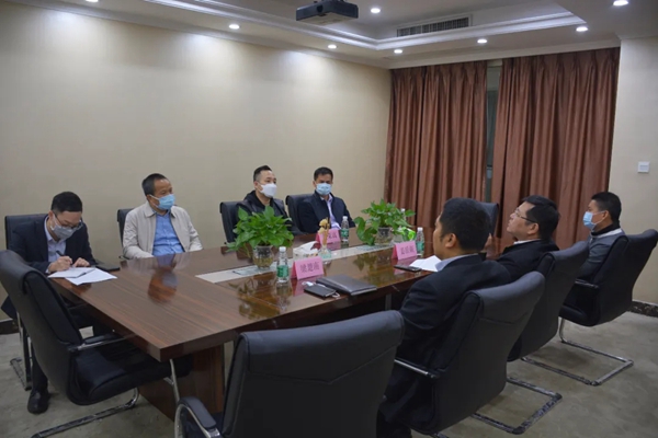 荣高门窗迎接区、镇政府领导莅临慰问走访 助力复工复产