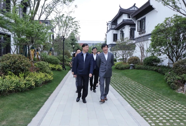 金鹏阳光门窗迎安粮集团领导一行莅临考察交流