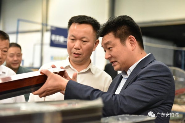 安柏瑞门窗董事长曾奎：从打工仔到掌舵人 缔造门窗界神话