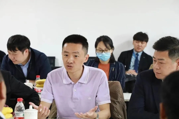 居然之家团队莅临三力威整木定制 共话家具企业发展战略