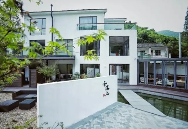 堡居乐门窗 100家 · 中国超美的民宿院子