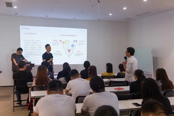可罗雅墙布以企业文化为纽带 搭建公司与员工连接的价值点