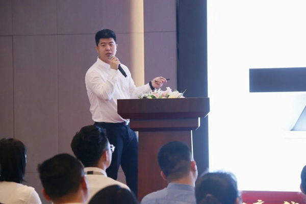 德意控股集团2020年度第一轮全员营销总结表彰暨第二轮全员营销启动大会顺利召开