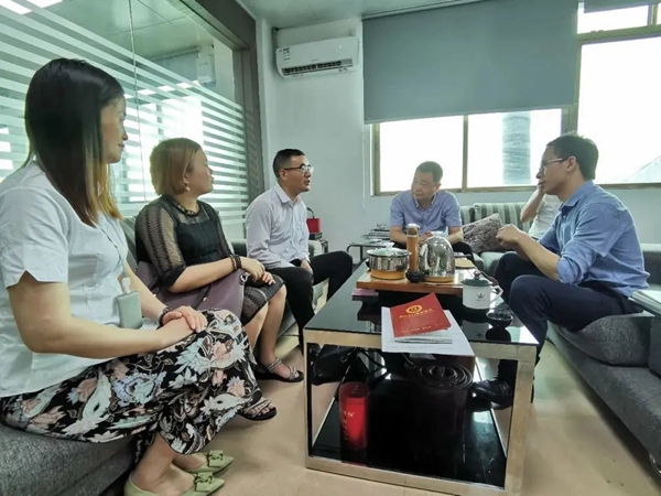 德斯莱斯铝业迎佛山门窗协会领导莅临集团指导工作