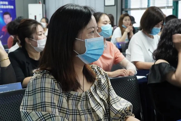 城市素颜2020金牌导购学习班第一期正式开营 城市素颜2020金牌导购学习班第一期正式开营
