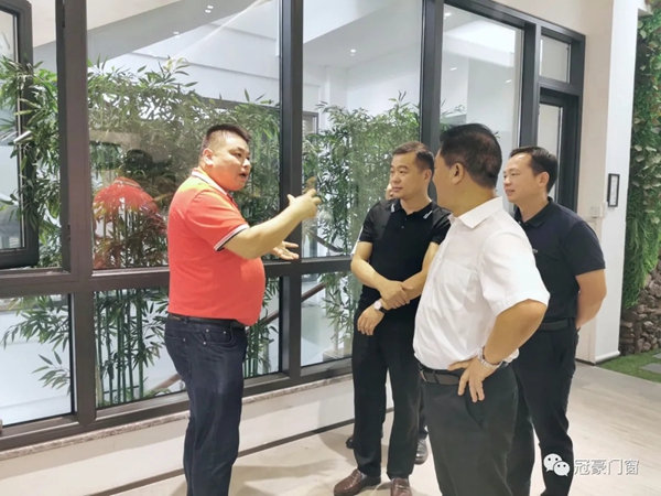 冠豪门窗迎接贵州都匀市领导一行莅临参观指导 冠豪门窗迎接贵州都匀市领导一行莅临参观指导