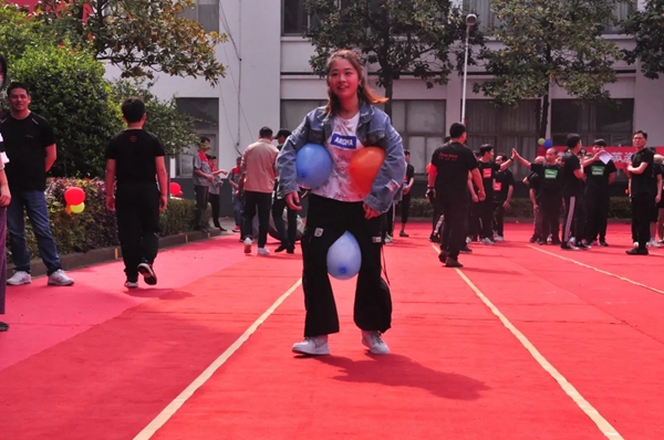 爱漫时壁纸2020首届员工趣味运动会圆满举行