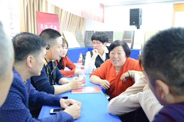 双驰门业2020名门水晶品牌公益月 实现产品与文化的共振