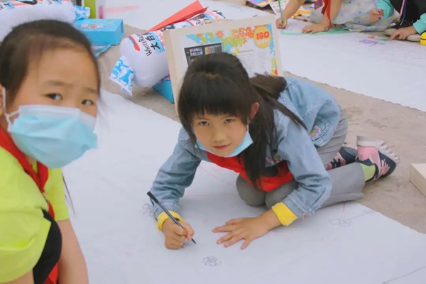 达斐丽全屋定制与希望小学全体学子共迎六一