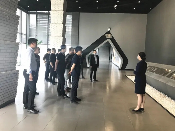 科饶恩系统门窗迎居然之家河南新乡区总经理王总一行莅临参观考察