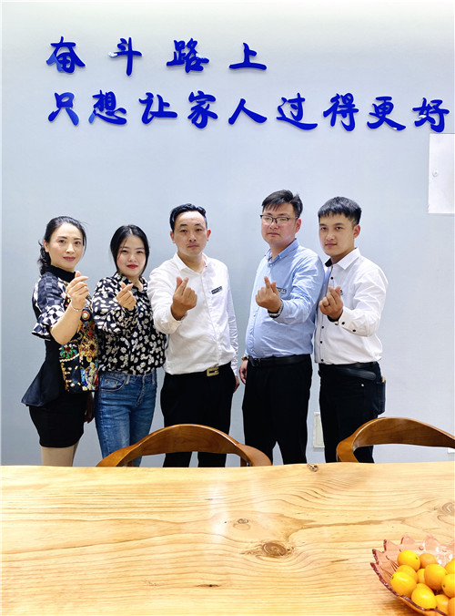 博仕门窗江苏通州专卖店蔡娟：不懈努力 共创辉煌
