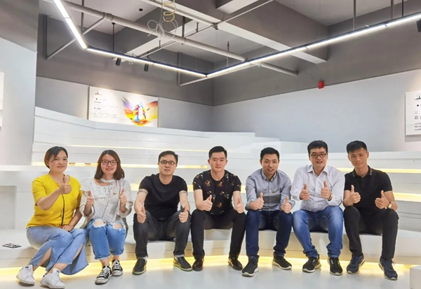 铂顿卡莎墙布欢迎江苏昆山专卖店一行赴总部学习