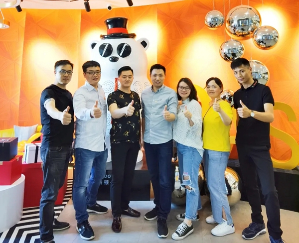 铂顿卡莎墙布欢迎江苏昆山专卖店一行赴总部学习