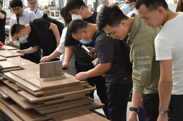 简一全屋定制《财富帮》新盈利模式财富分享会圆满结束