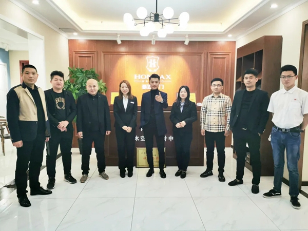 豪迈木门经销商葛凌云：未来不设限的倍速人生