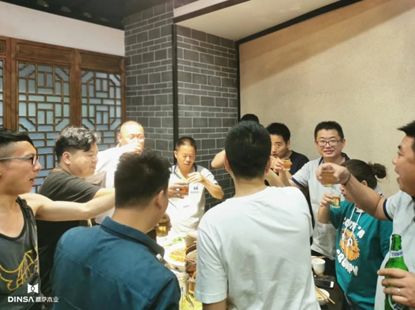 鼎萨木业营销中心团队建设圆满成功