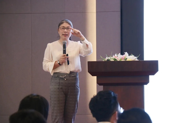 德意控股集团2020年度第一轮全员营销总结表彰暨第二轮全员营销启动大会顺利召开