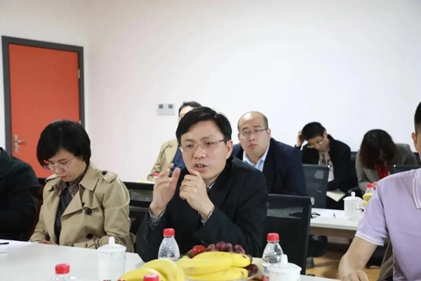 居然之家团队莅临三力威整木定制 共话家具企业发展战略
