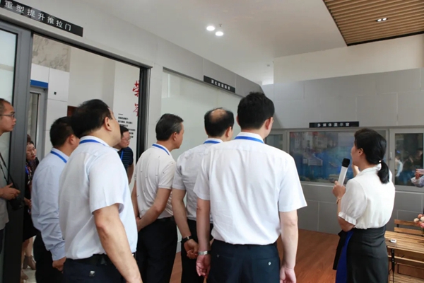 亘爱系统门窗迎接长沙市人大、长沙县人大联组成员莅临视察 亘爱系统门窗迎接长沙市人大、长沙县人大联组成员莅临视察