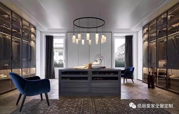 佰丽爱家全屋定制：最实用的衣帽间规划术